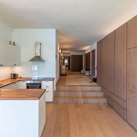 Am - Your Austrian *